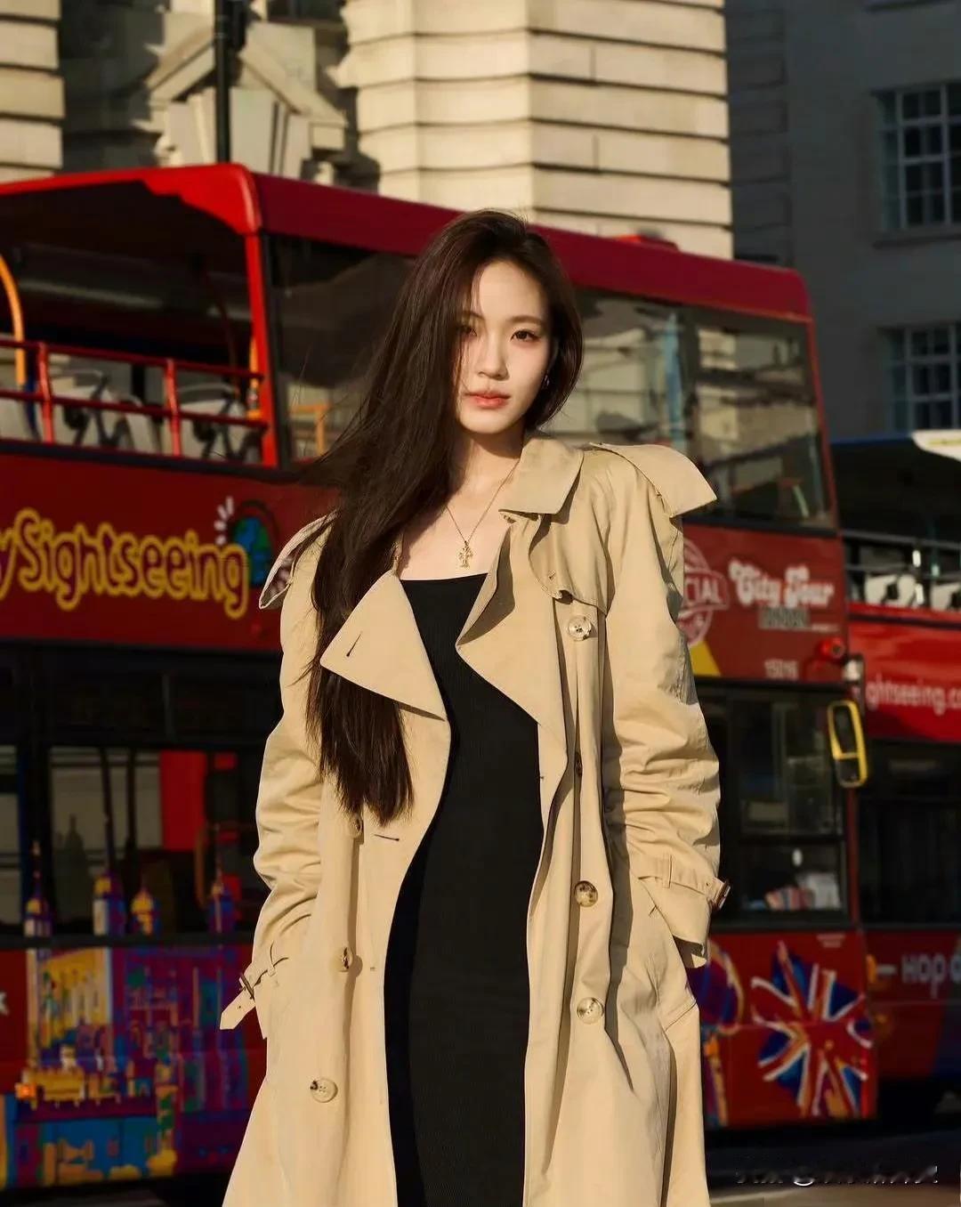 小S二女儿许韶恩（Lily)母亲节发文缅怀姨妈大S,她才17岁，但是文笔斐然，