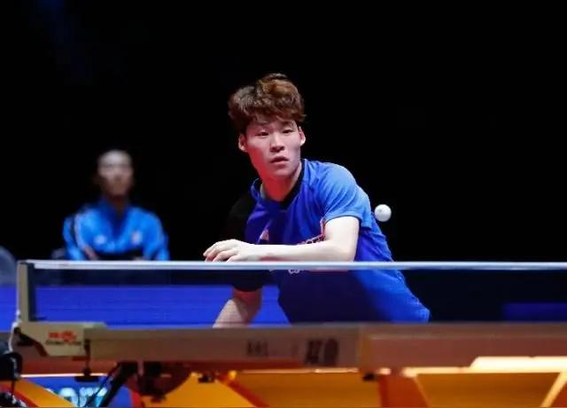 多哈冠军赛首日最精彩，做好看的一场球！男单第一轮，韩国选手张禹珍3-2击败法