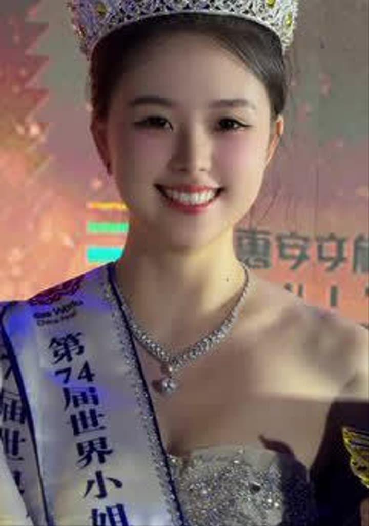 广西一19岁土木系女生陪闺蜜去参加选美海选，本想当个拉拉队加油助威，结果无心插柳