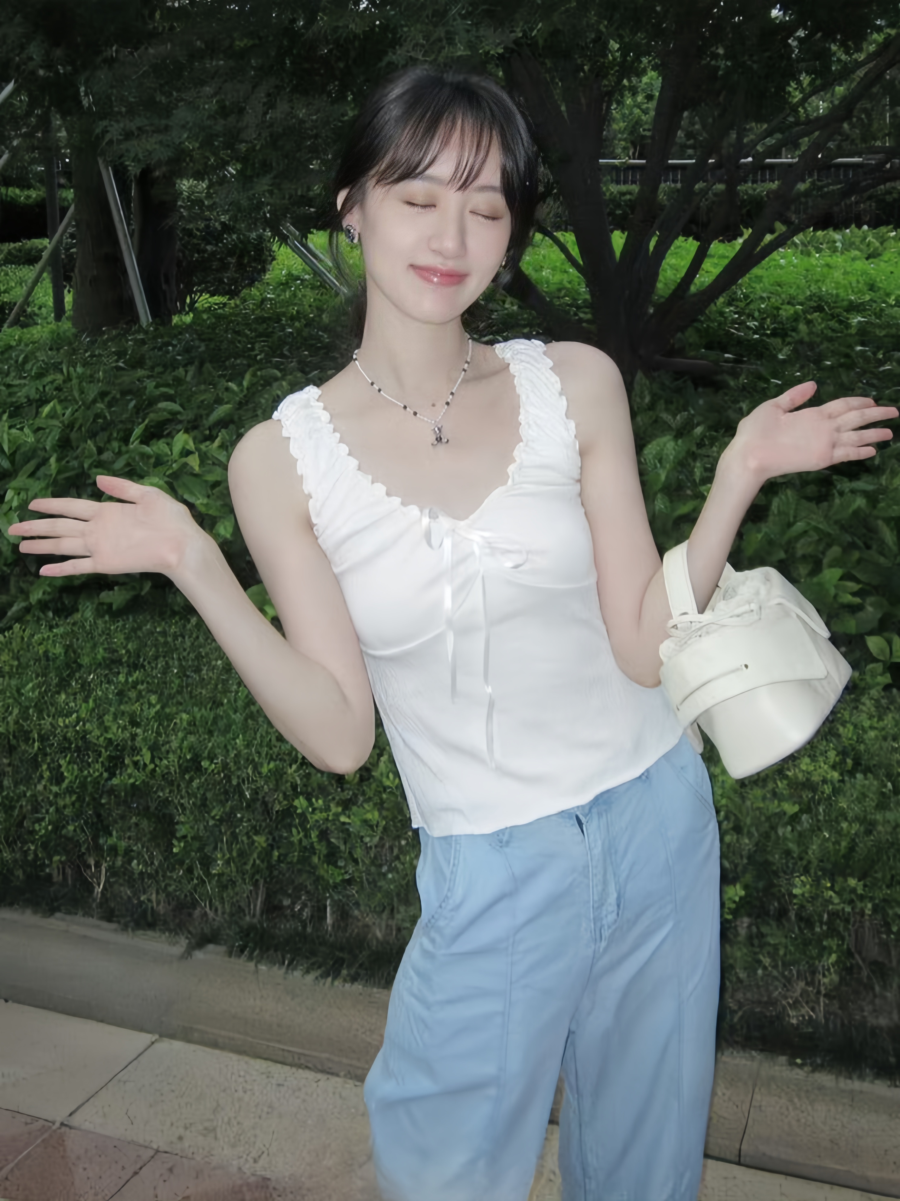 袁冰妍白衣校花袁学姐~加个WX吧~​​​