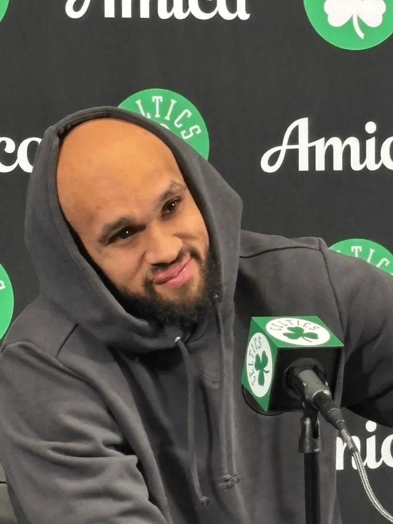 怎么会有人不喜欢小白怀特呢？球打的好，情商还高，还会很会过日子。被记者问到，