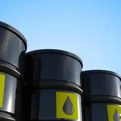 事情闹大了。沙特、俄罗斯、阿联酋、伊拉克这8个产油大国，齐刷刷发了个联合声明，直