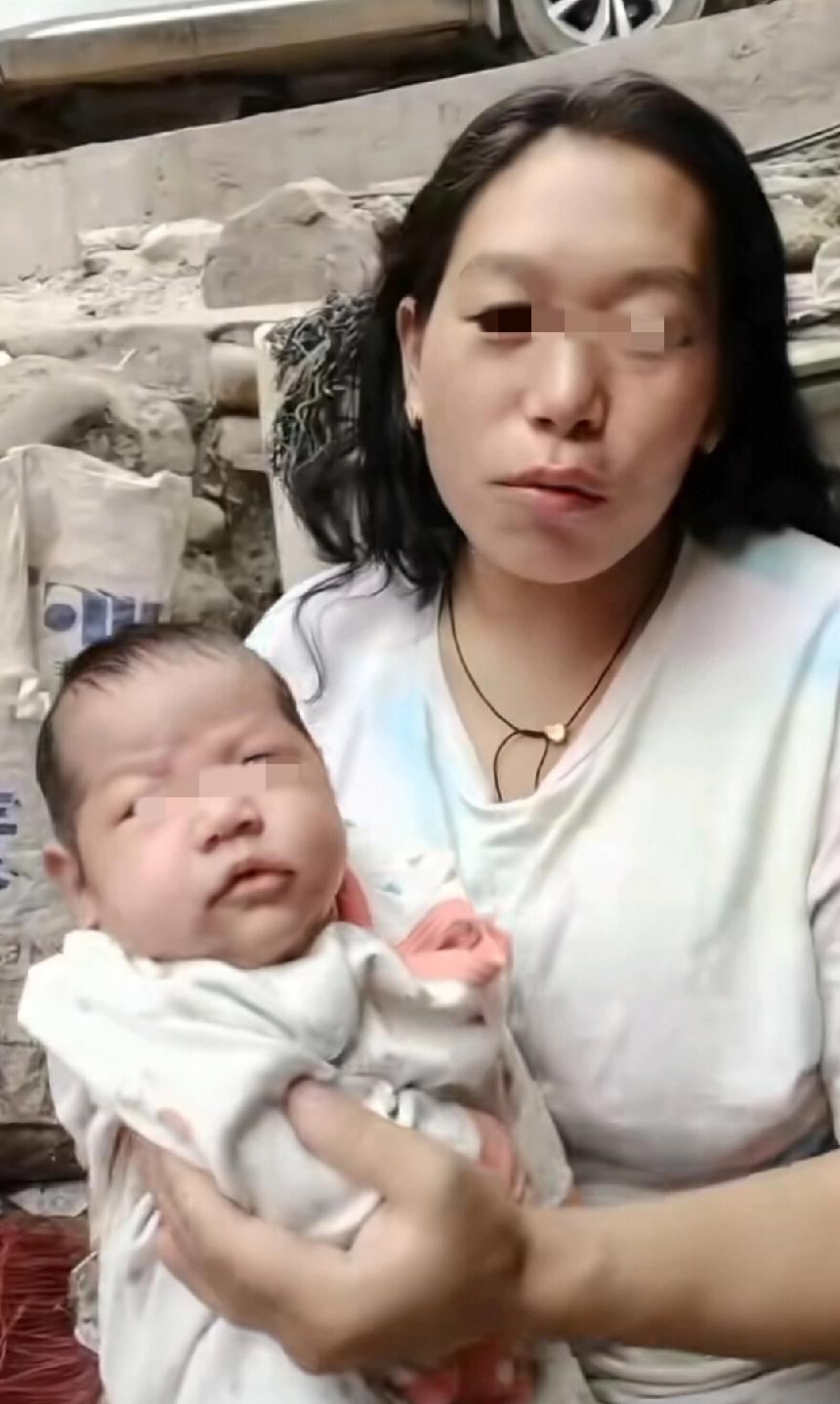 真的很意难平，曾经刷到一个吃苦宝妈赛道的博主，每天抱着孩子在自己家土屋前卖萝卜干