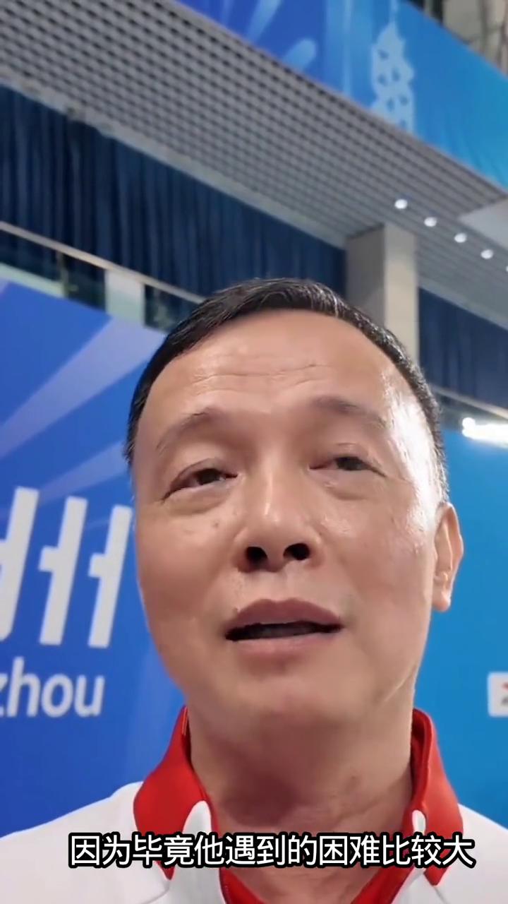 中国跳水队在现黑马，蒋林静轻松夺冠。中国跳水队在线黑马何威仪教练这下开心了，全