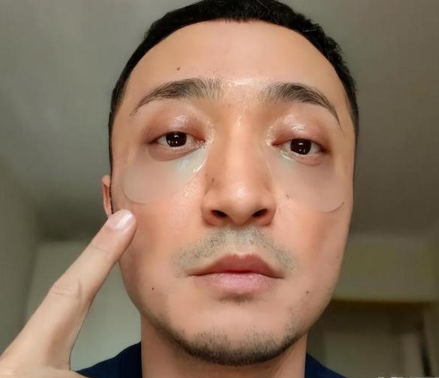 离婚无儿无女的尼格买提，43岁现状曝光，给中年男人提了个醒娱乐