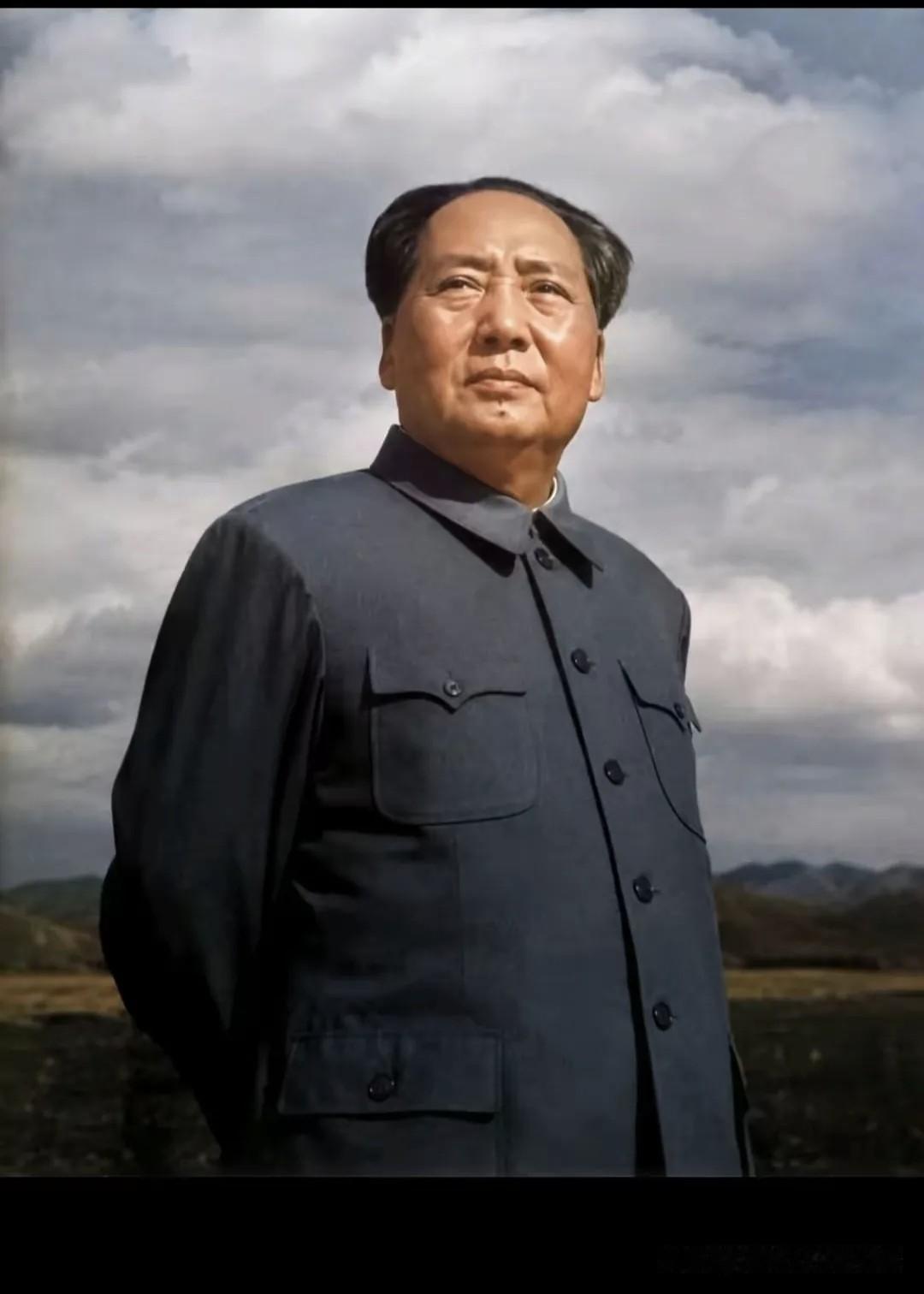 一代伟人开天地，千秋不朽立中华。毛主席，吾辈高山仰止，禀义前行。伟人是人类的传