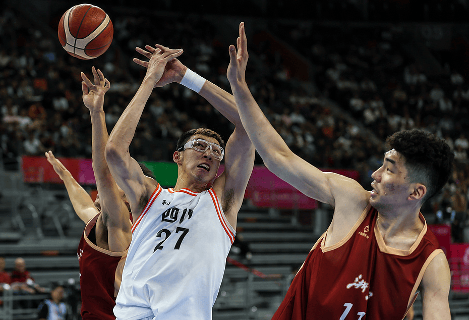 媒体人: 余嘉豪去西乙后, 速率变快&心肺变强&投篮稳定了