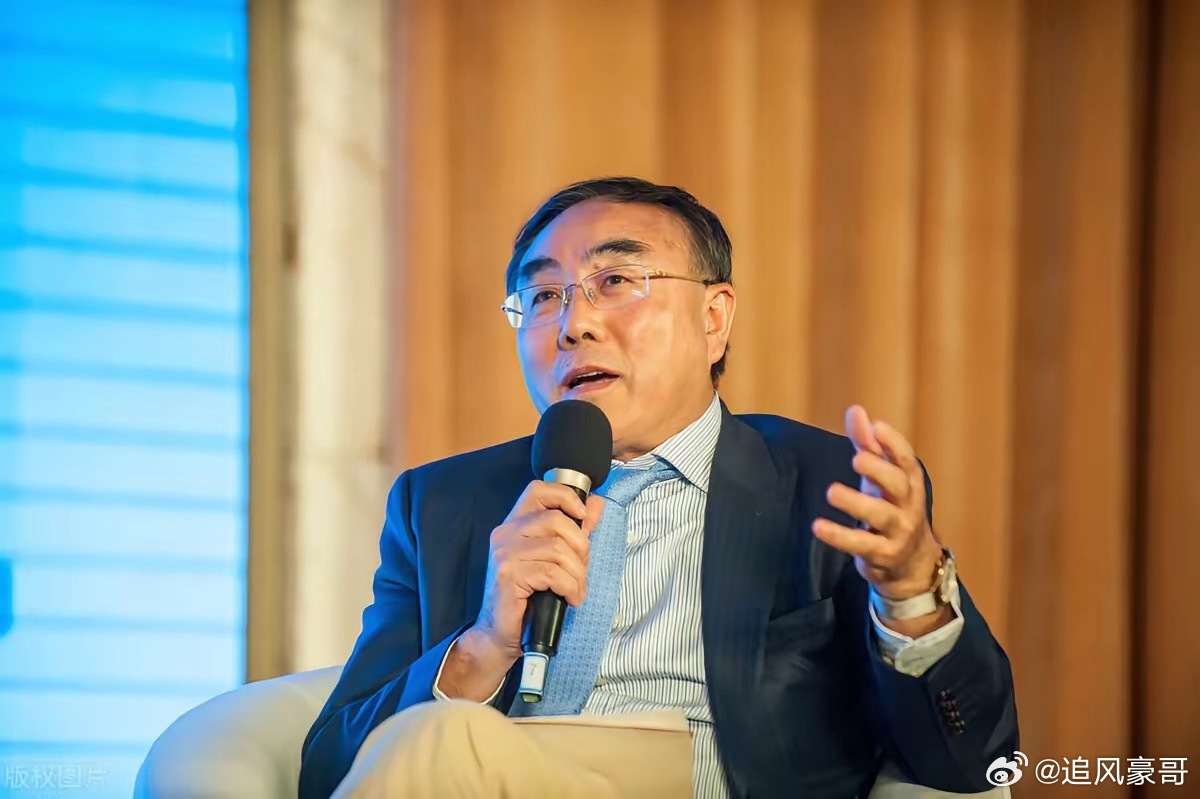 掌声响起来！刘纪鹏再次呼吁限制量化交易，量化交易90%的利润都是赚散户的钱。量化