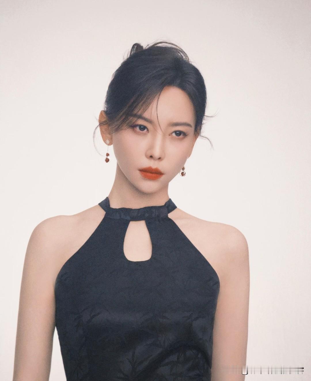 面相是骗不了人的，网友之前看于文文，看的真准啊，之前有网友说，于文文的面相，