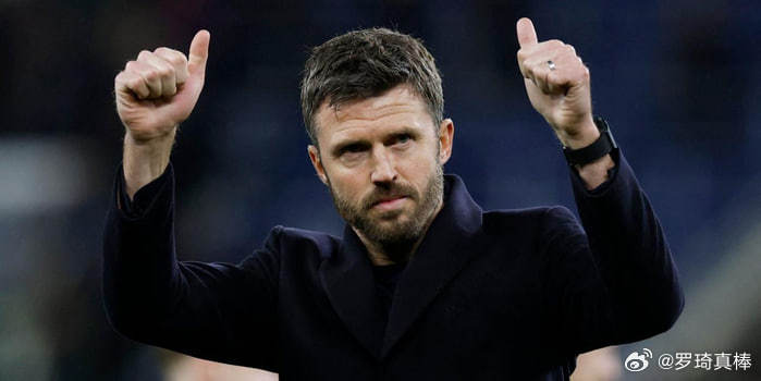 官宣在路上！曼联密谈莱万，有望免签拿下世界顶级神锋莱万足球足球　　据《Spor