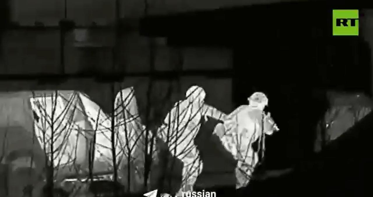 在西伯利亚阿尔泰边疆区：安全部队在铁路桥下击毙两名破坏分子。两名当地居民在铁路桥