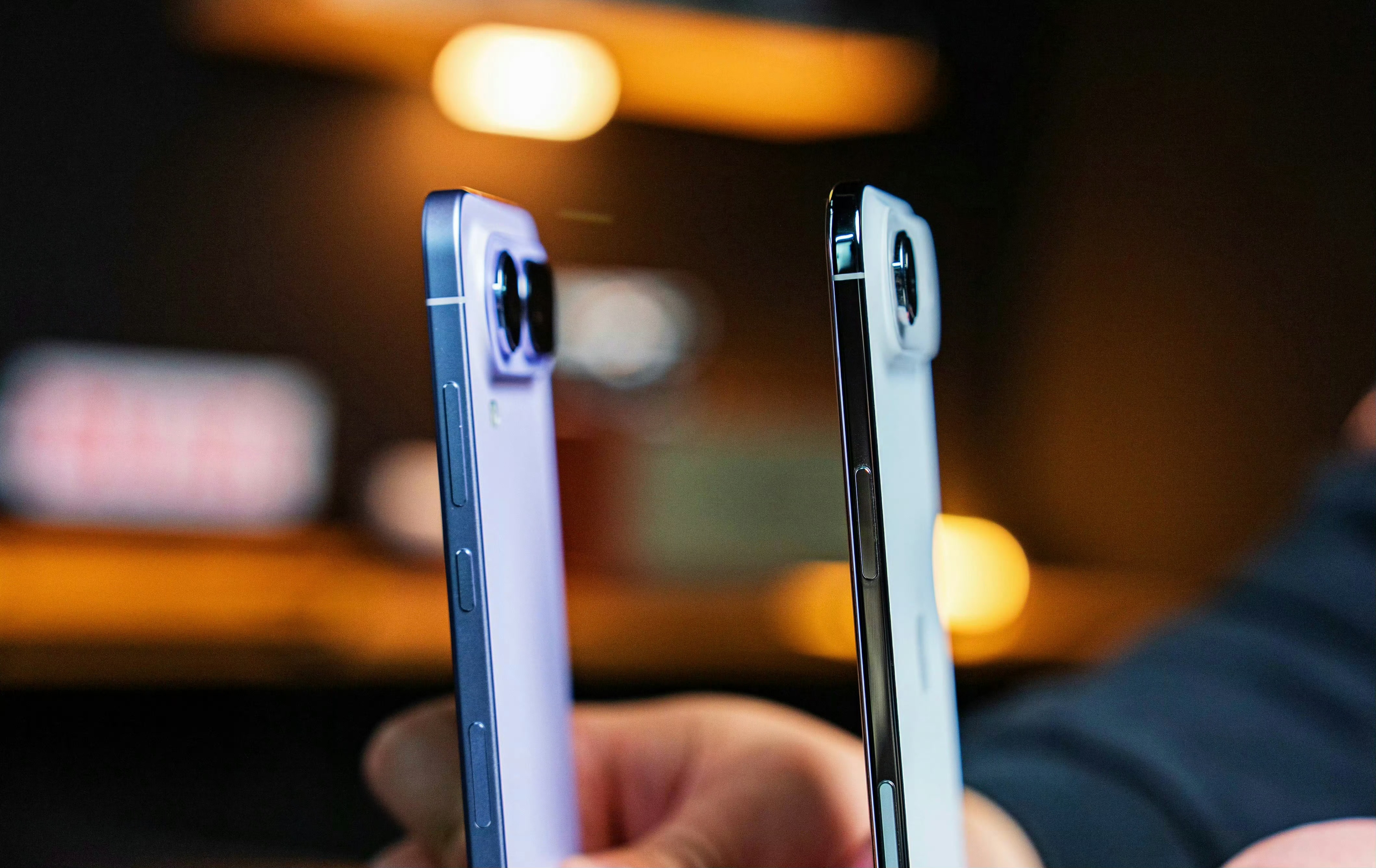 看到荣耀Magic8ProAir在发布会上用手机搭舞台跳踢踏舞的骚操作，我下