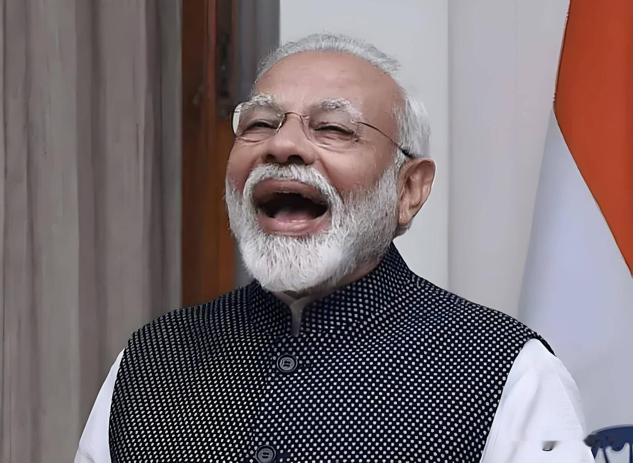 说真的，最让人哭笑不得的，就是印度的各种外交神操作，总爱急着选边站队，事儿还没影