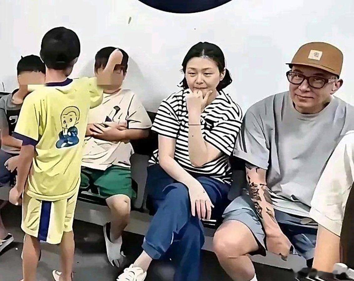 大S最后三年真幸福吗？从后来流出的照片瞧，大S就是个再普通不过的女人。跟汪小菲在