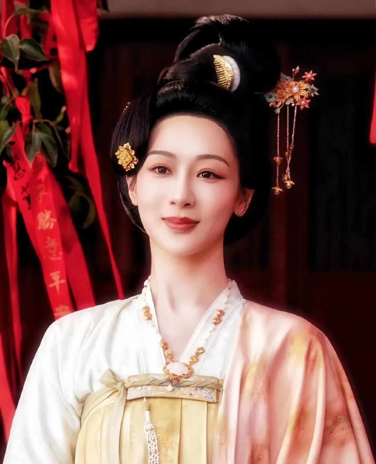 杨紫再次刷新大家对她的认知，本以为她是因为长得美，童星出道国民度高，再加上很多