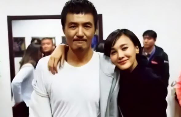 2006年，朴树让妻子吴晓敏下楼买包烟。左等右等不见人回来，他没打电话，直接睡觉