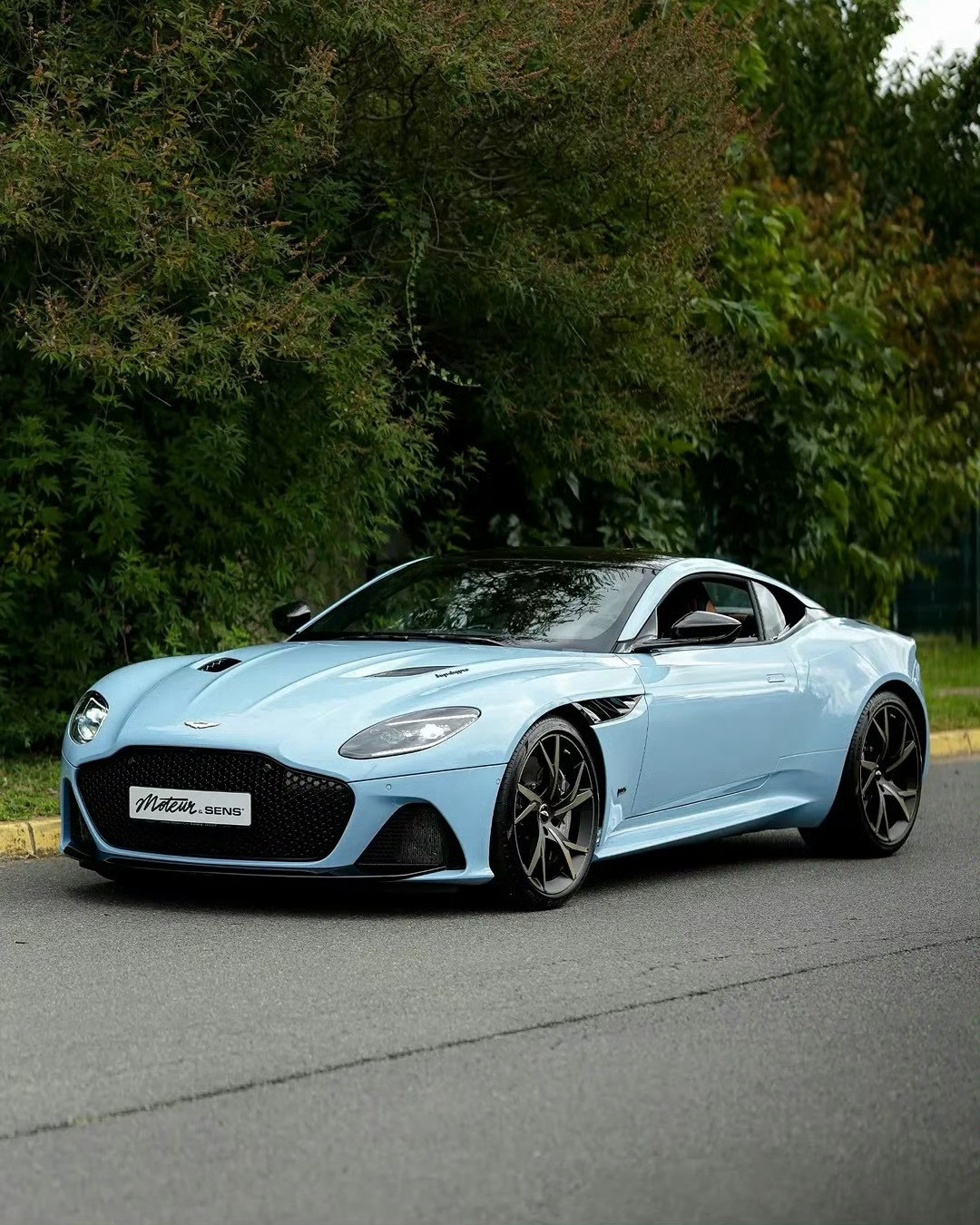 阿斯顿·马丁DBSSuperleggera​​​