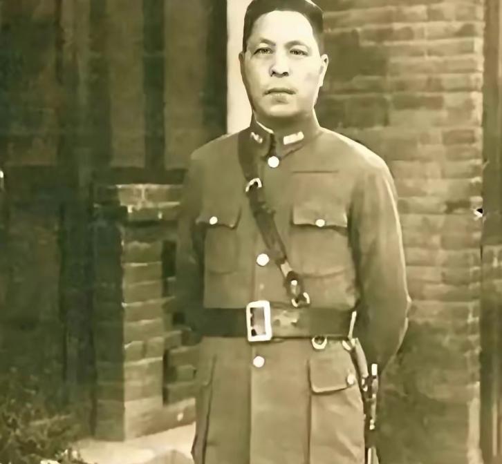 1947年11月，解放军的劝降信递到了国军中将武庭麟手中，武庭麟下令处决信