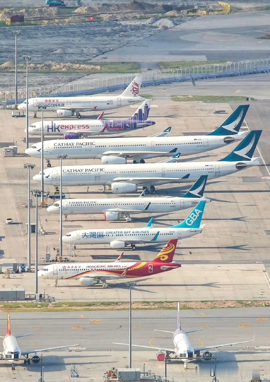 全香港的航空公司都在照片里！