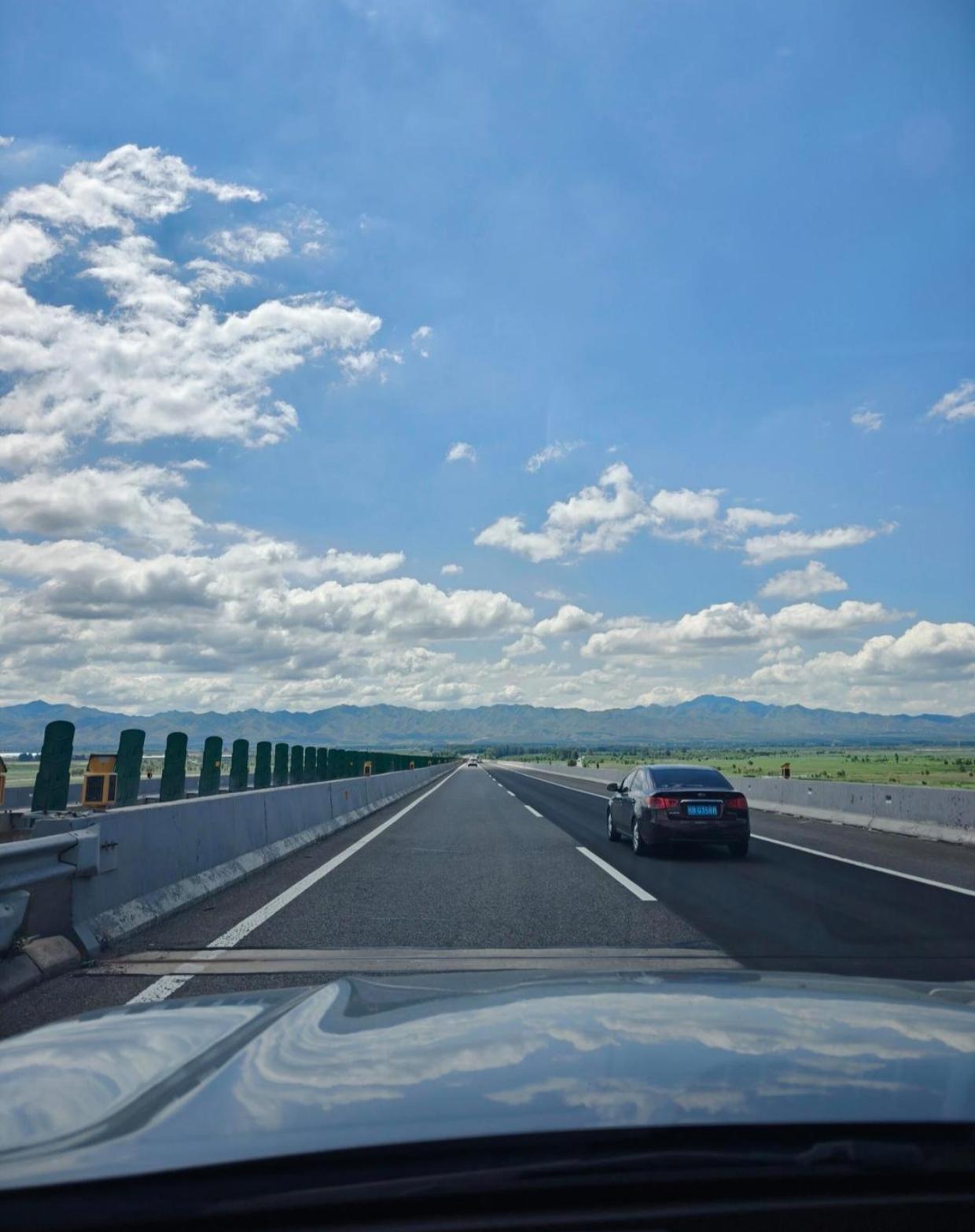 近期发生了一件匪夷所思事情，马先生车辆在甘肃兰海高速，遭遇定速巡航故障导致刹车失