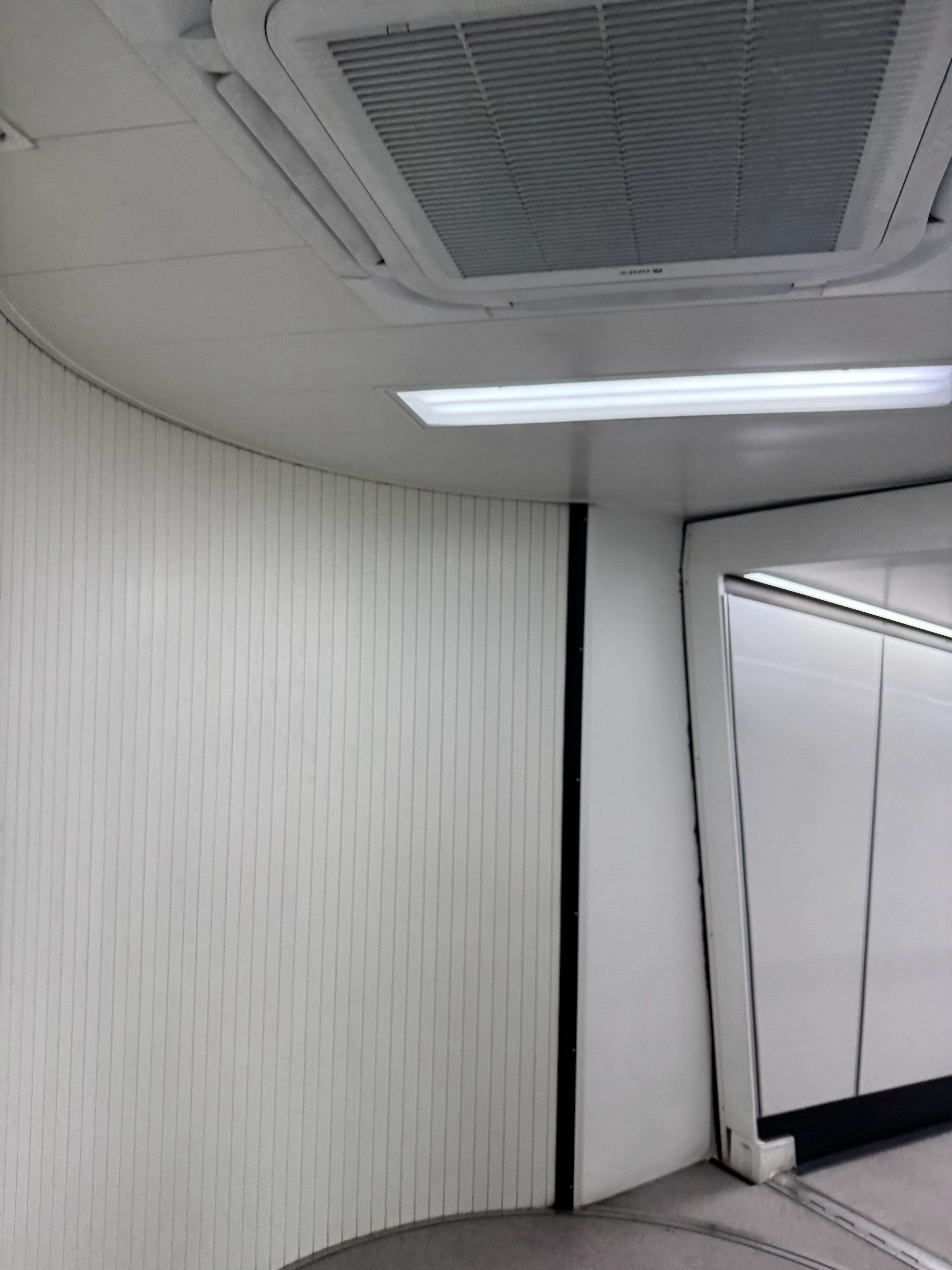 深圳机场卫星厅529A我一开始还不知道这意味着什么……你为什么不让我去广州登机呢