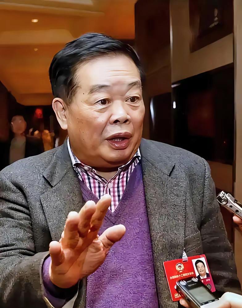 德旺令人深思的一段话：“经常往来美国，发现美国的明星不带货，因为明星属于高收入人