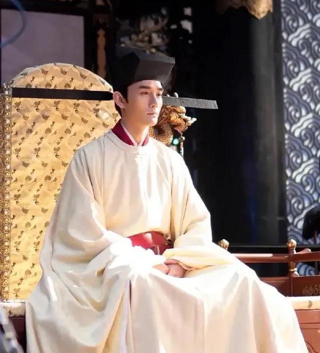 1057年，宋仁宗下诏废除殿试淘汰制，消息传开后，天下读书人都为之欢呼。十几