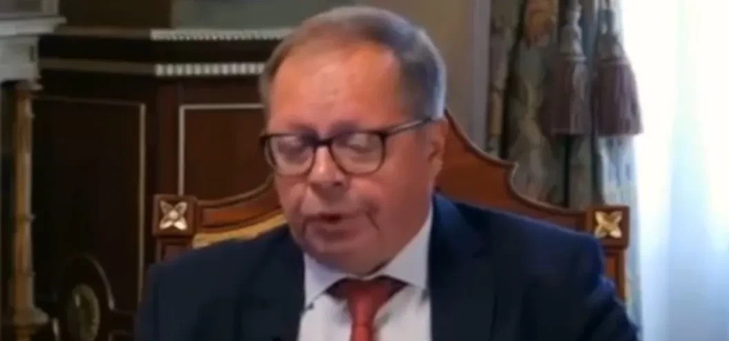 英国人帮乌克兰打俄机场，俄大使说没真打这事儿可真是让人大