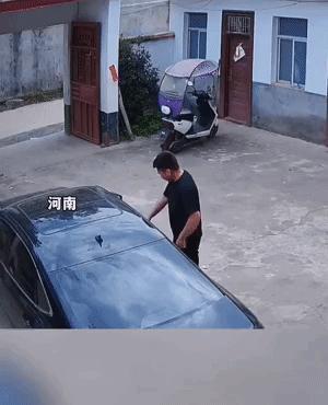 这样恩爱的夫妻，真是令人羡慕！都说男人只要结了婚，就会对老婆失去兴趣？夫妻关