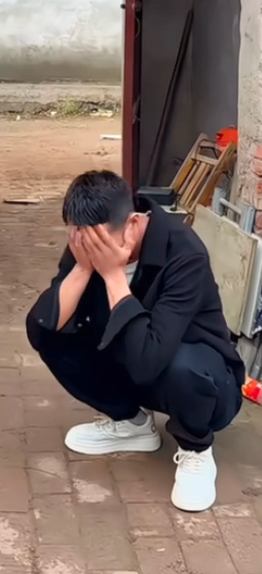 后悔了吧！丈夫与妻子吵架闹离婚，妻子回娘家了，丈夫打电话说回来把婚离了，丈夫深思
