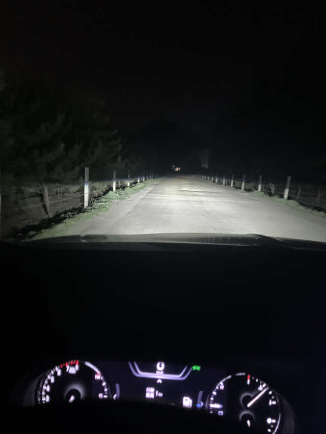 君威车灯呀不得不说，君威这小破车的车灯是真亮呀