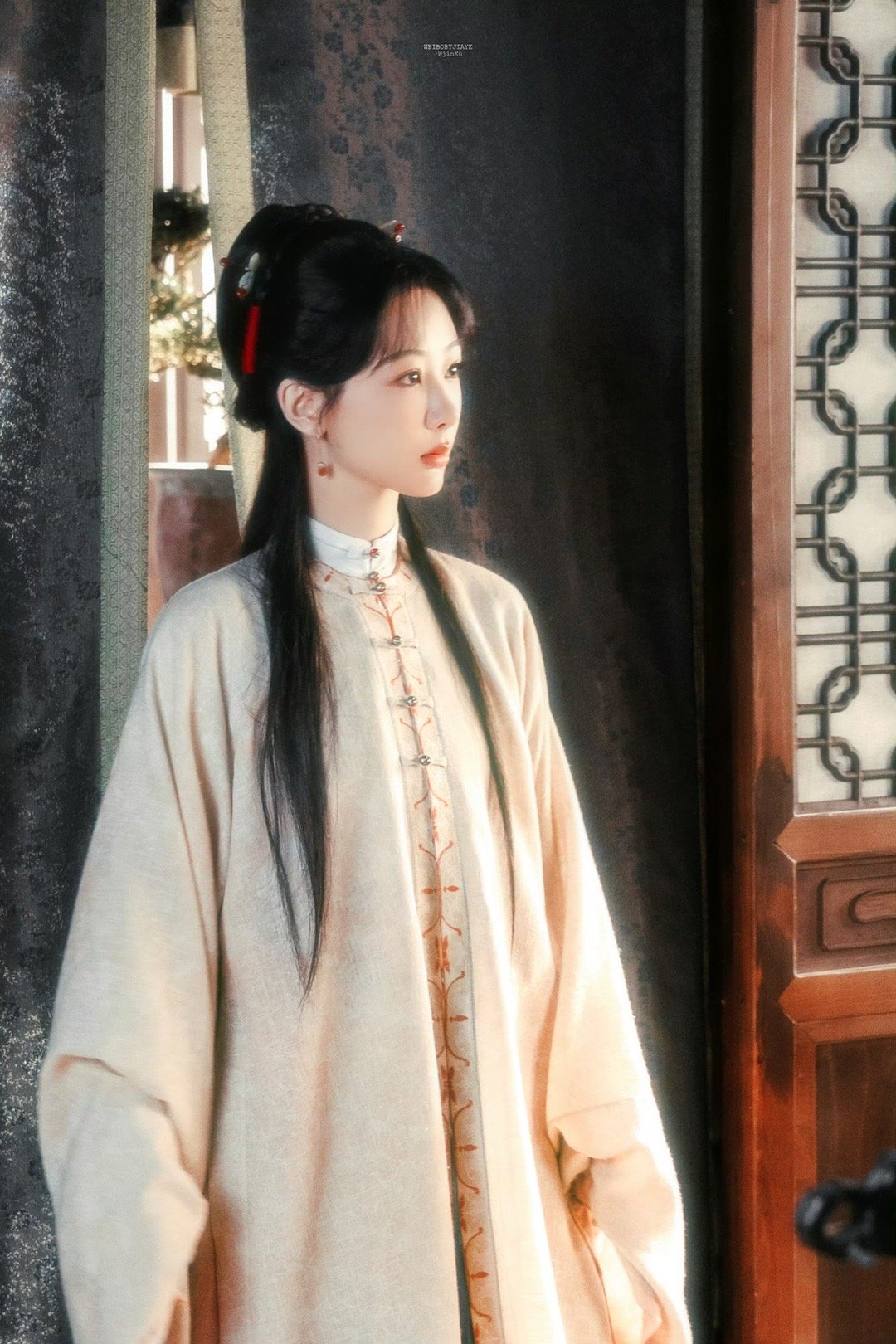 杨紫家业杨紫李祯对于你我的双眼永不疲倦，我的温柔永不停歇，祝愿你，一生平坦，