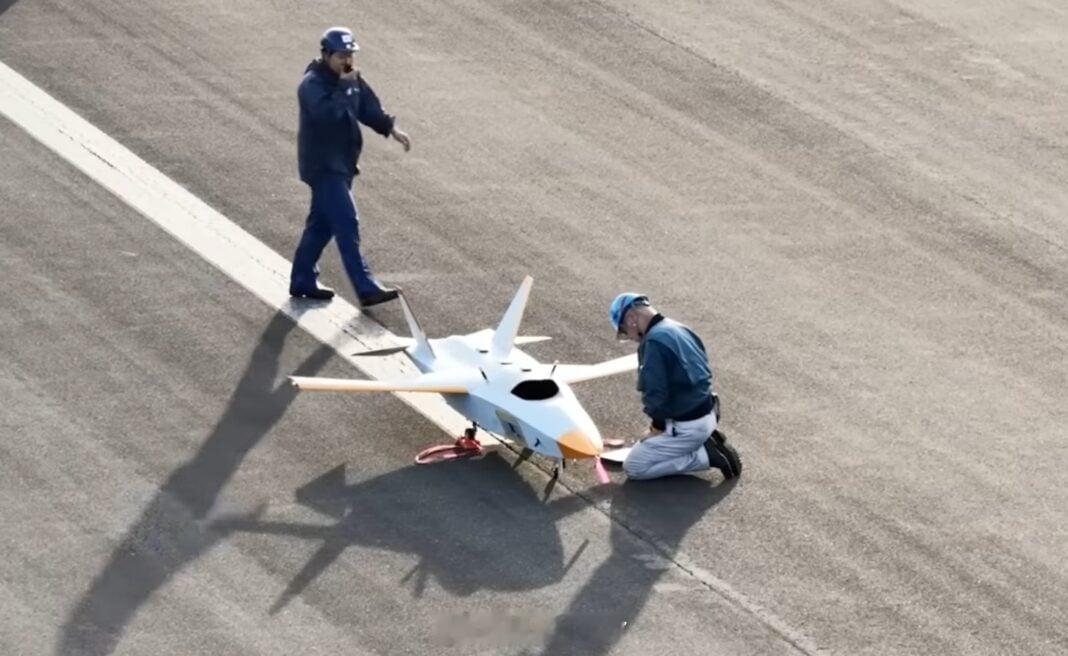 日本的无人僚机技术验证机小小的也很可爱烽火问鼎计划