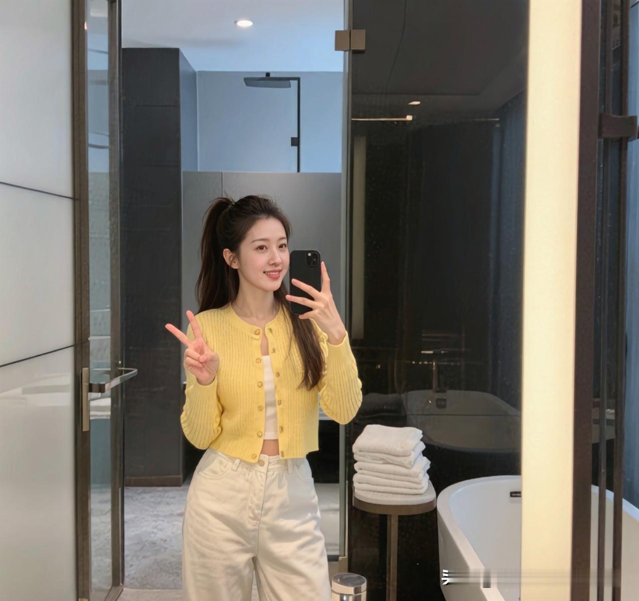 在两性关系里，光有爱，就像没根的草，风一吹就倒。安全感、被看见、被需要，