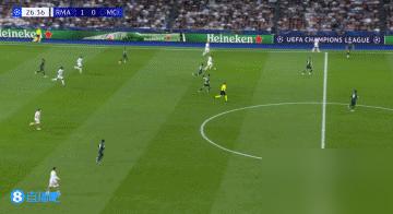 别吹巴尔韦德超神了，他是被榨干的棋子。开场20至42分钟，他连过两人挑射、禁