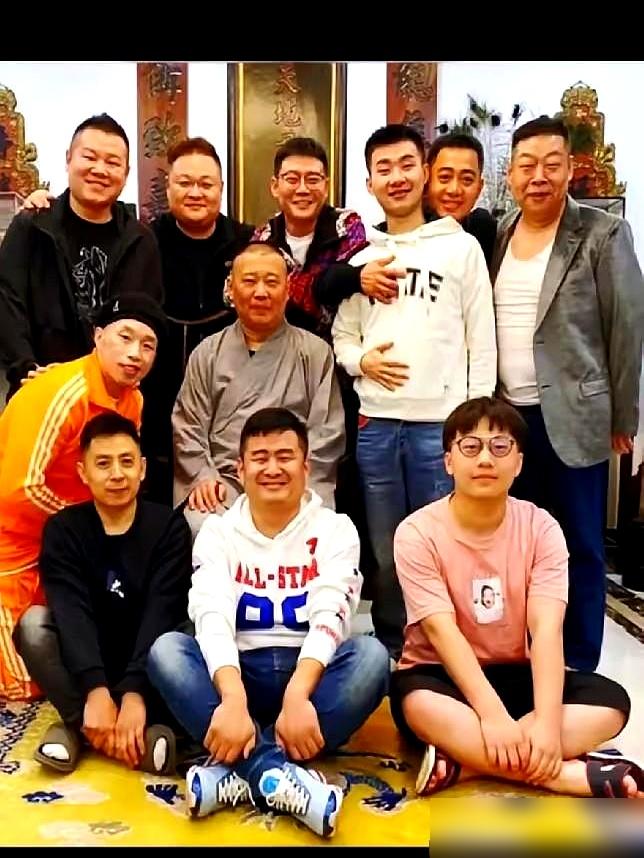 曹云金这回真“认怂”了？月砸200万养着百人团队，曾经狂到没边的“逆徒”，如今满