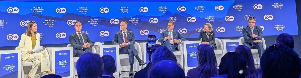 一个意料之中又意料之外的川普盟友浮出水面，且做了第一个在达沃斯公然背叛欧洲的领导