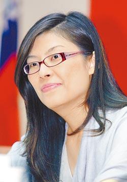 郑丽文选国民党主席，太难了。她敢说真话，问政也很硬气，承认自己是中国