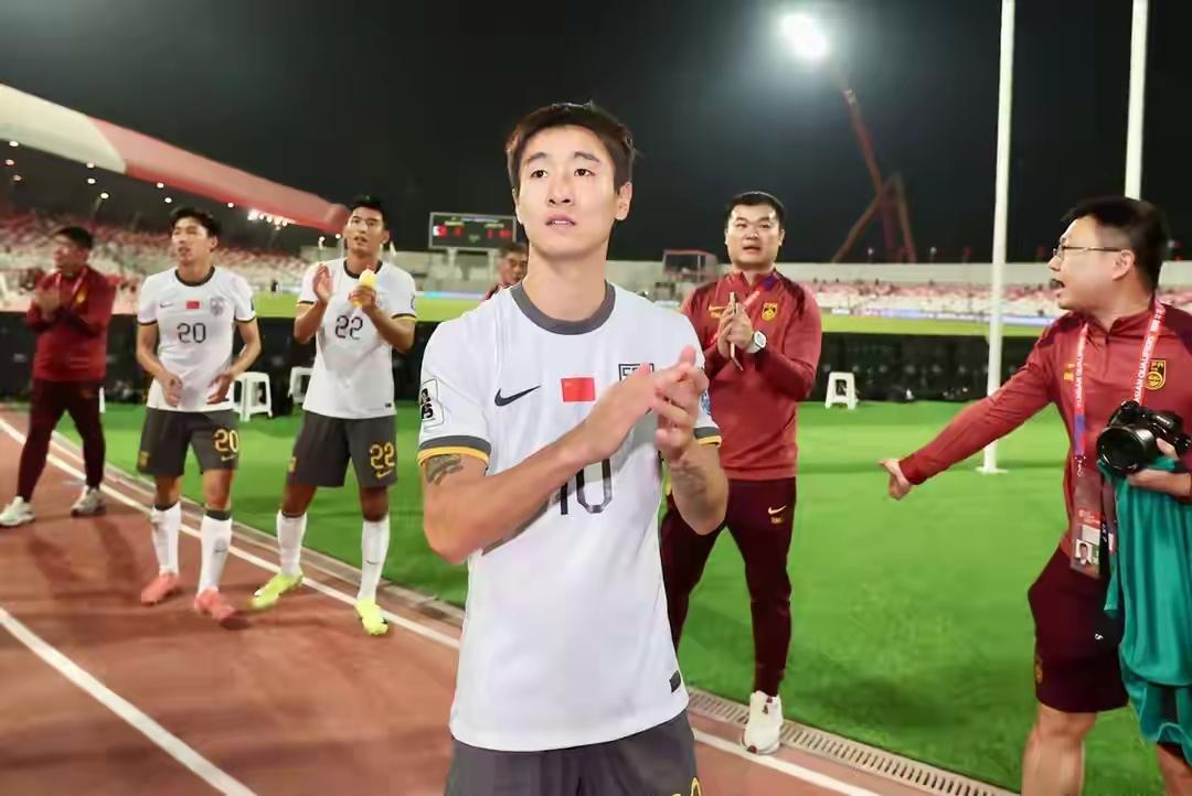 韦世豪是本土最强前锋线球员没有之一！当然很多人会说是王钰栋，毕竟他联赛比韦世豪多