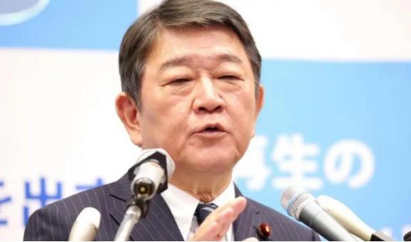 茂木敏冲对中国喊话！这位日本外务大臣就中日对峙发出警告，如果中国再想要揪着历史问