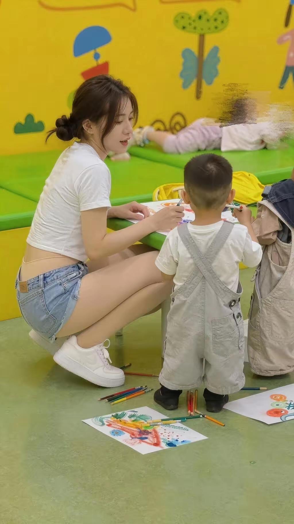 和宝贝一起在幼儿园的欢乐时光🎨👨‍👩‍👧‍👦幼儿园感悟幼儿园成长时光