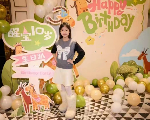 章子怡发文为女儿醒宝庆生，十岁了，和妈妈长得越来越像​​​