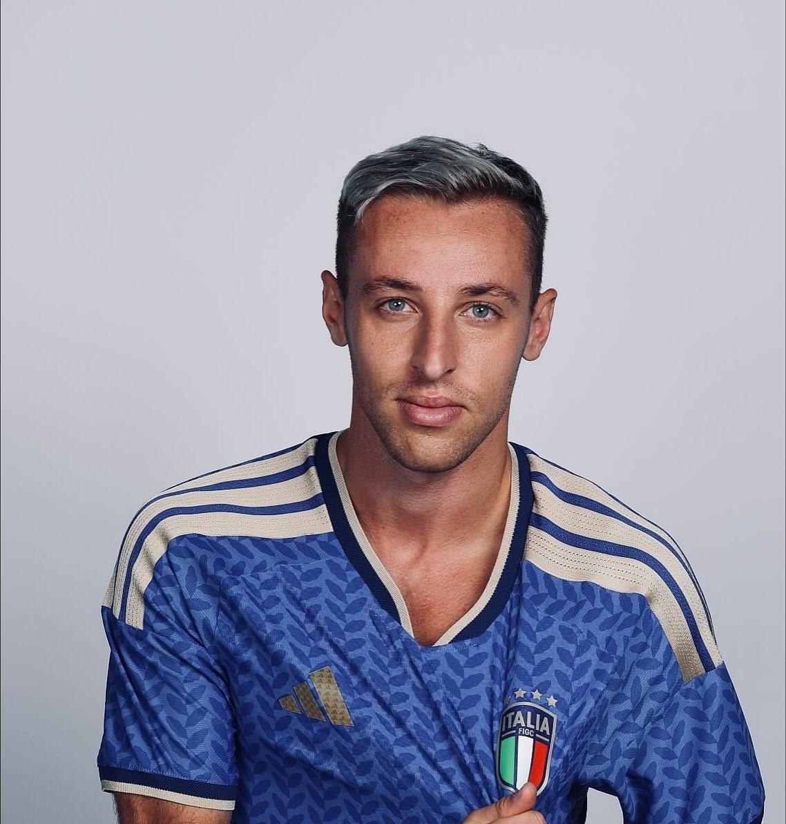 【不资敌】根据足球市场的消息，国际米兰制服组已经收到很多对弗拉泰西的求购信息，他