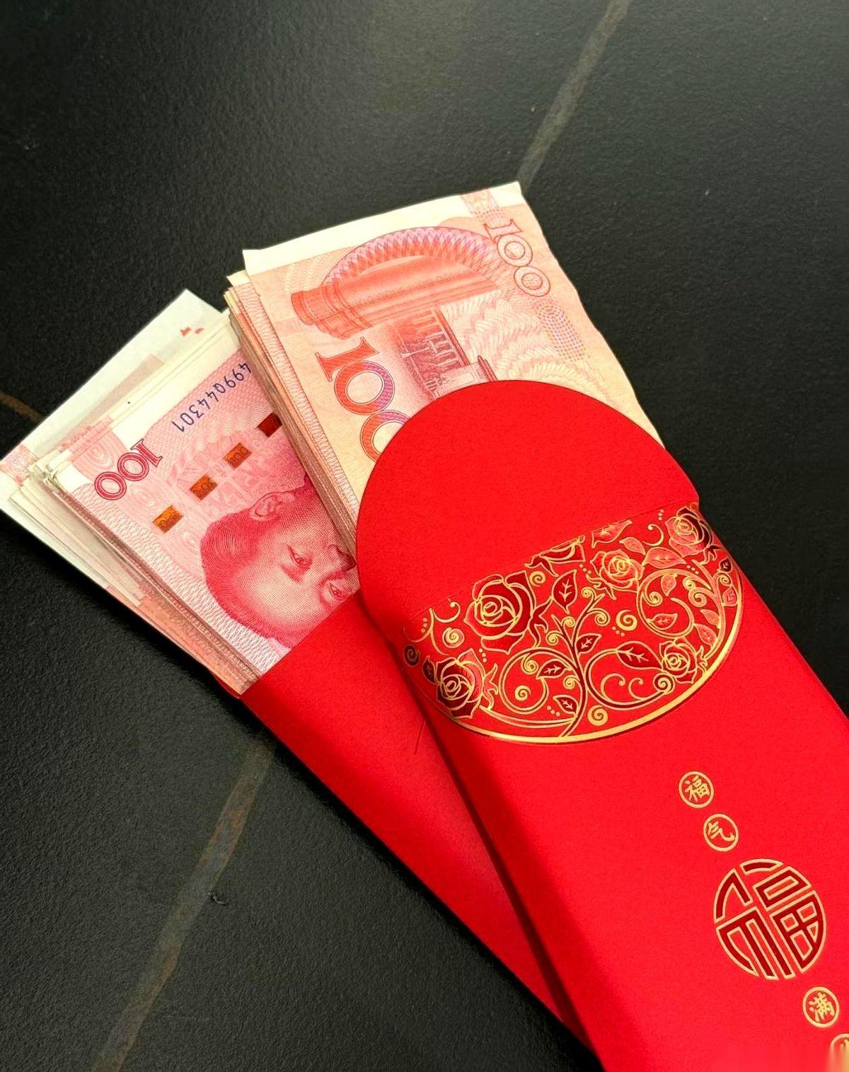 我算是碰到高手了。去年我儿子结婚，哥们儿随了一千。今年，他大闺女结婚……他家