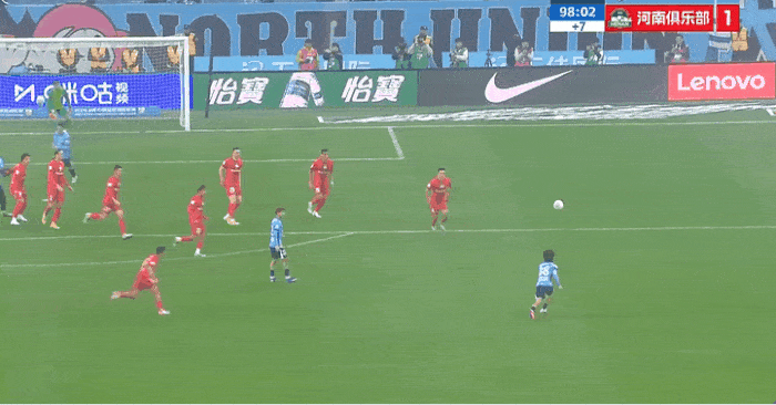 动图回顾大连英博吕焯毅超级世界波绝杀河南队。这球让我想起了2018年世界杯法国队