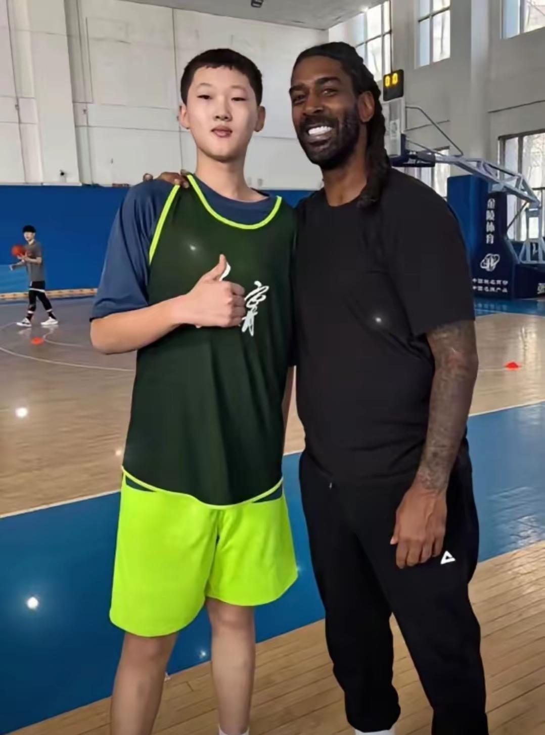 各位辽篮球迷分享一件挺可惜很无奈的事，辽篮青训一手练出来的潜力中锋史铭宇，确定不
