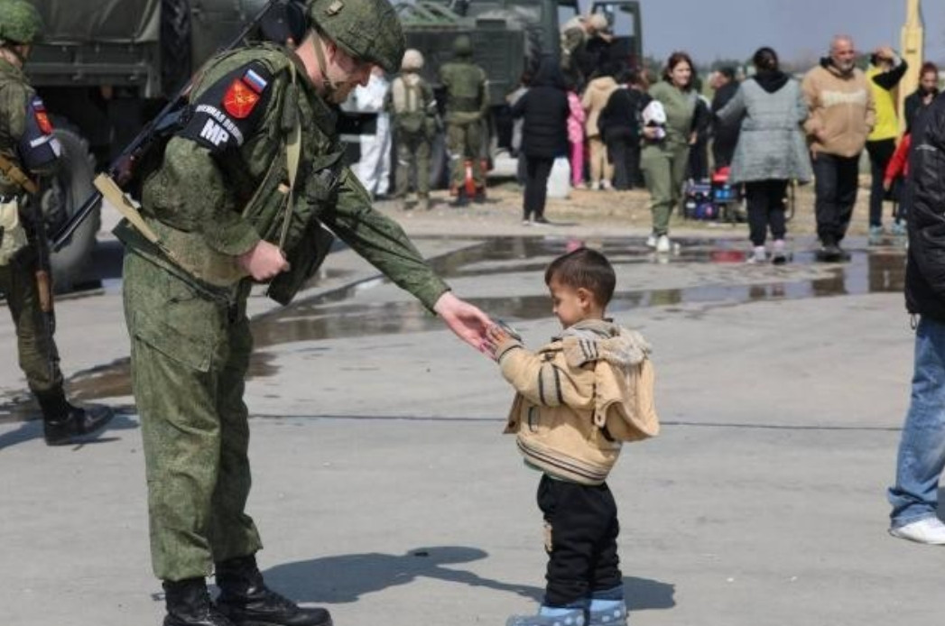 俄军庇护叙利亚平民后，朱拉尼对普京发出威胁，话说得很“阴阳”11日，叙利亚过