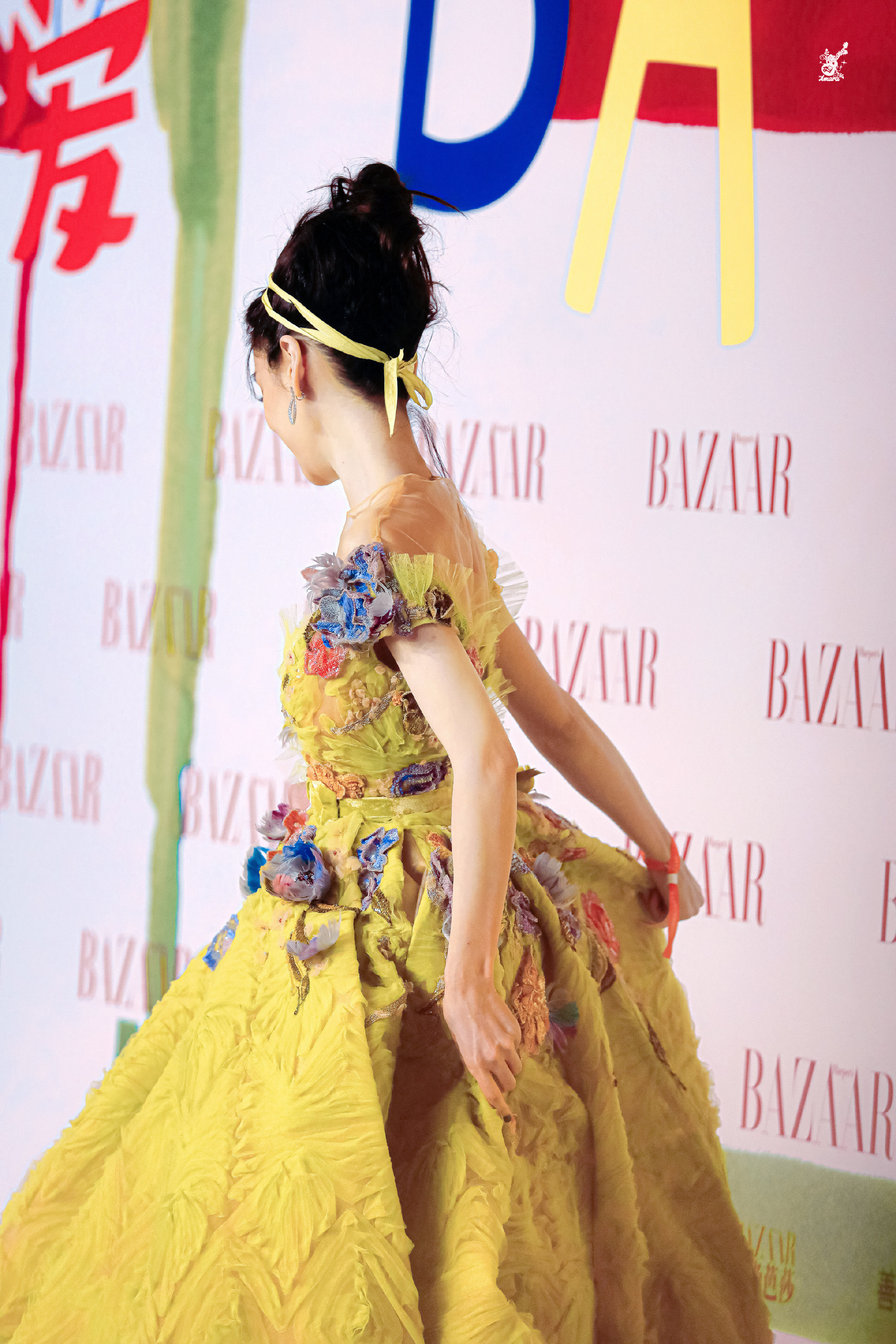 angelababy🌸angelababy“不必追赶星星，因为你本身