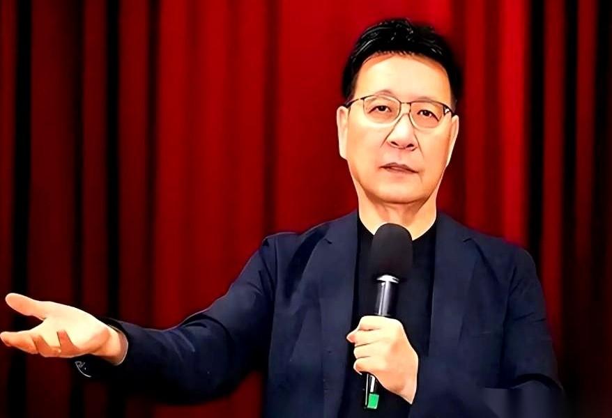 赖清德这次“出访”，被岛内评论员赵少康一句话直接钉死在“史上最憋屈”的位置上：‘