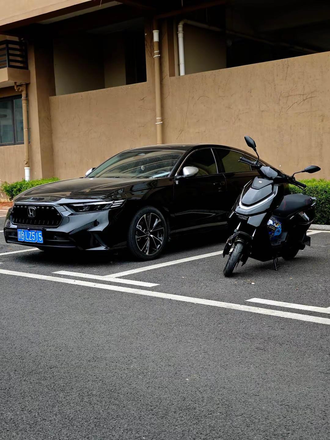 来吧展示一下你们都开什么车